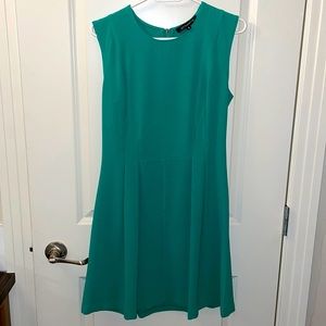 Dynamite green dress!